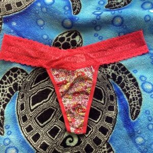 Victoria’s Secret, low rise, thong size medium new with tag